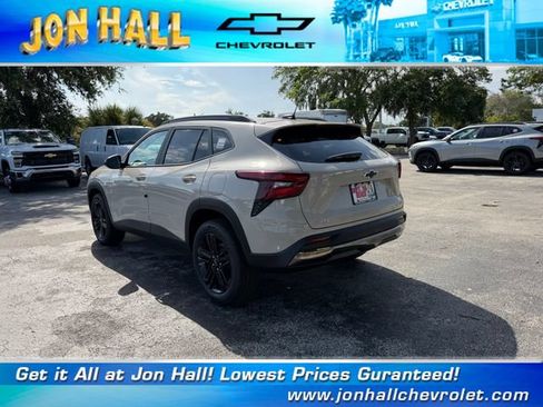 Used 2026 Chevrolet Trax ACTIV FWD image 7