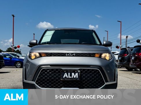 Used 2024 Kia Soul LX w/ Option Group 015 FWD image 3