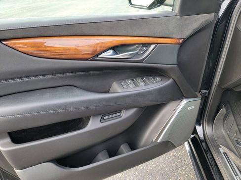 Used 2017 Cadillac Escalade Premium Luxury image 27