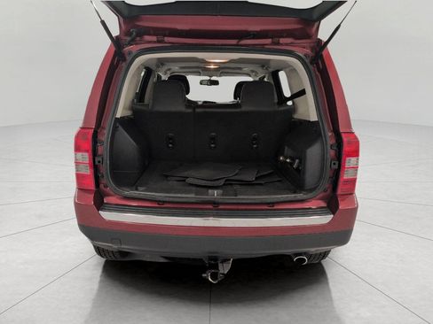 Used 2016 Jeep Patriot High Altitude AWD/4WD image 13