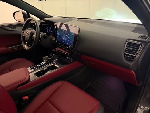 Used 2024 Lexus NX 350h AWD image 29