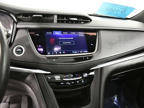 Used 2025 Cadillac XT6 Luxury image 26