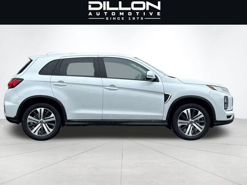 Used 2025 Mitsubishi Outlander Sport SE AWD/4WD image 3