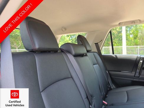 Used 2023 Toyota 4Runner TRD Off-Road Premium w/ Moonroof Package AWD/4WD image 18