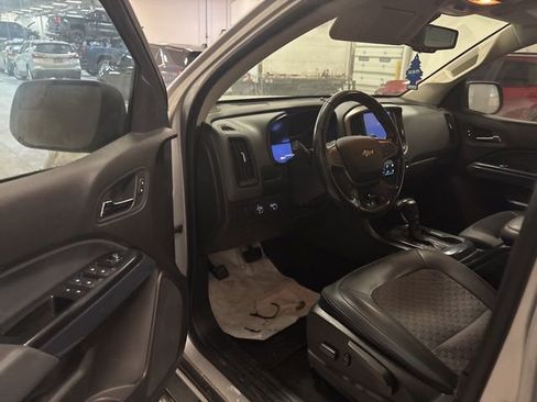Used 2017 Chevrolet Colorado Z71 image 9