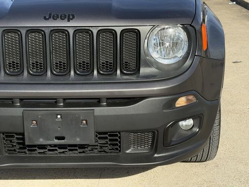 Used 2017 Jeep Renegade Altitude image 10