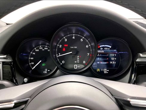 New 2026 Porsche Macan image 21