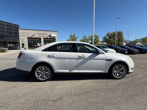 Used 2017 Ford Taurus Limited FWD image 9