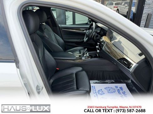 Used 2020 BMW 540i xDrive w/ M Sport Package image 19