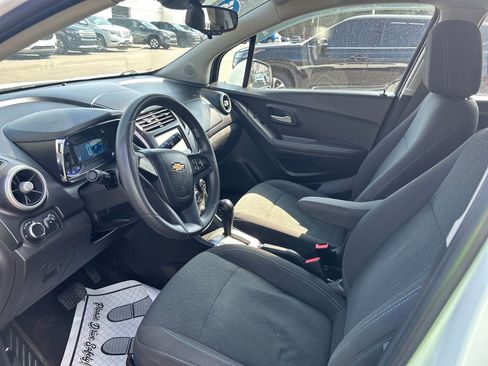 Used 2015 Chevrolet Trax LS image 13