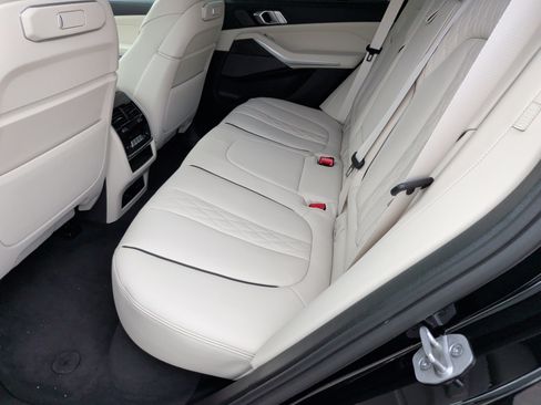 Used 2026 BMW X5 sDrive40i image 35