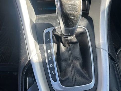 Used 2014 Ford Fusion SE FWD image 25