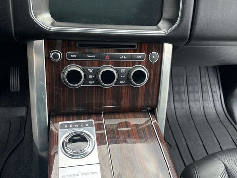 Used 2017 Land Rover Range Rover HSE image 29