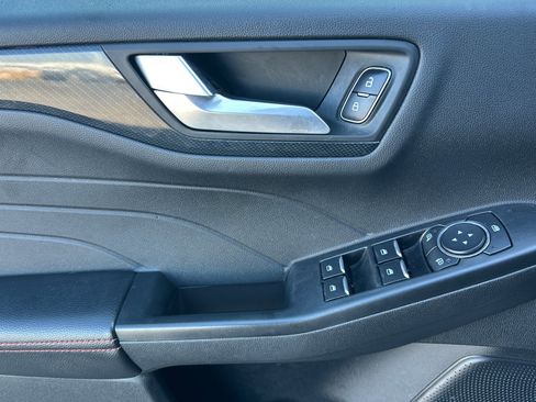 Used 2024 Ford Escape ST-Line Select image 11