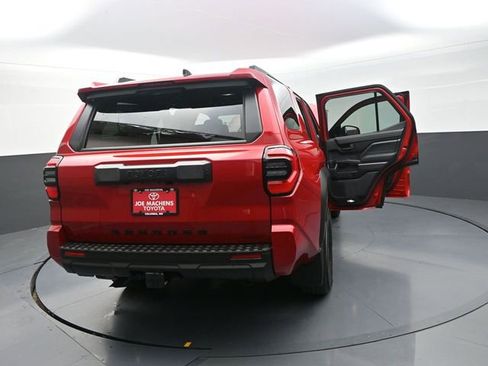 Used 2026 Toyota 4Runner SR5 AWD/4WD image 43