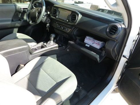 Used 2022 Toyota Tacoma SR image 27