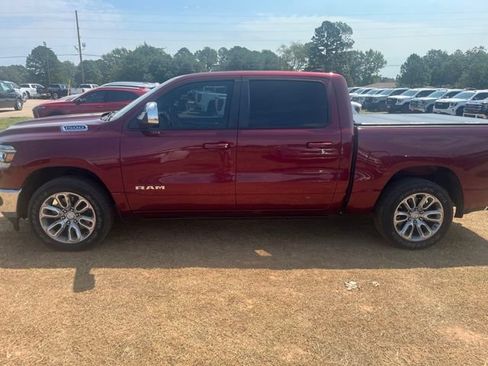 Used 2023 RAM 1500 Laramie AWD/4WD image 6