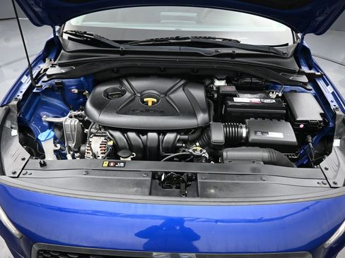 Used 2018 Hyundai Elantra GT image 43