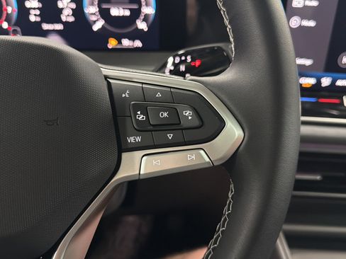 New 2026 Volkswagen Tiguan SE image 24