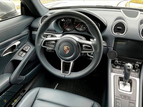 Used 2024 Porsche 718 Cayman image 7