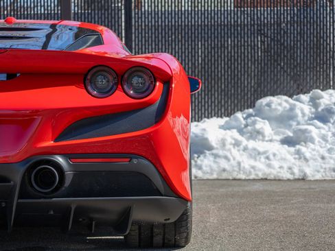 Used 2020 Ferrari F8 Tributo image 29