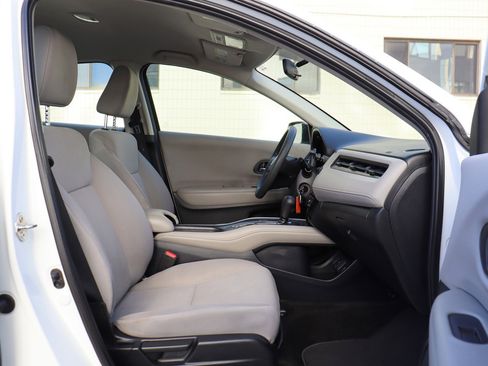 Used 2017 Honda HR-V LX image 20