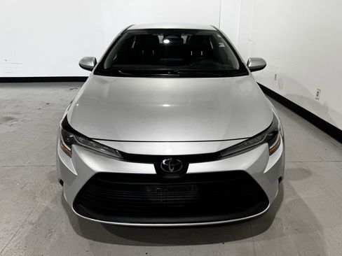 Used 2023 Toyota Corolla LE FWD image 10