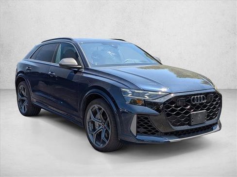 Certified 2025 Audi RS Q8 performance AWD/4WD image 3