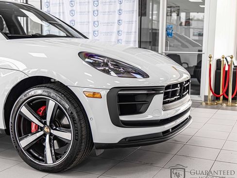 Used 2024 Porsche Macan S AWD/4WD image 4