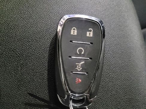 Used 2021 Chevrolet Equinox LT AWD/4WD image 32