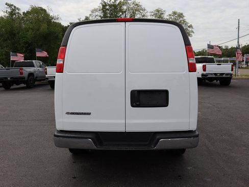 New 2025 Chevrolet Express 3500 w/ Chrome Appearance Package RWD image 23