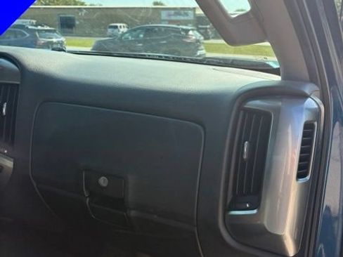 Used 2017 Chevrolet Silverado 1500 LT w/ All Star Edition AWD/4WD image 28
