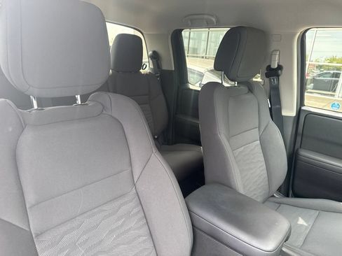 Used 2024 Nissan Frontier S w/ Technology Package RWD image 15