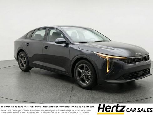 Used 2025 Kia K4 LXS image 1