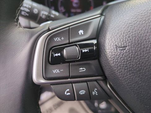 Used 2021 Honda Accord Touring image 30
