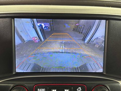 Used 2015 GMC Sierra 1500 SLT w/ SLT Crew Cab Value Package image 27