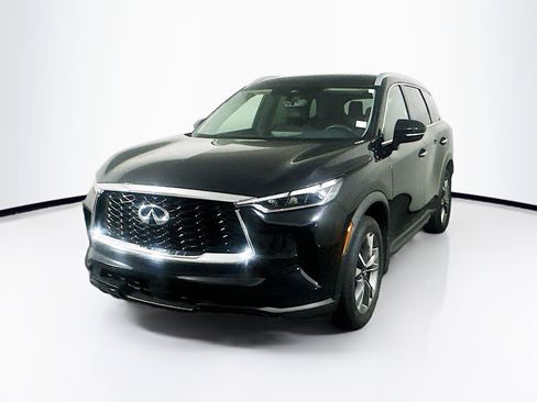 Used 2023 INFINITI QX60 Luxe w/ Cargo Package AWD/4WD image 3