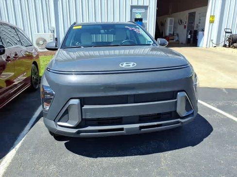 Used 2024 Hyundai Kona SEL AWD/4WD image 16