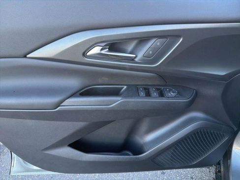 New 2026 Chevrolet Equinox EV LT FWD image 18