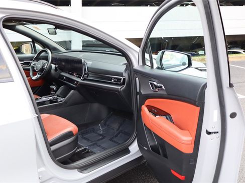 Certified 2023 Kia Sportage SX image 28