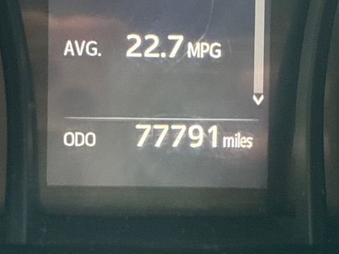 Used 2019 Toyota Camry SE image 22