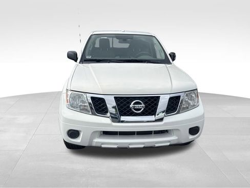 Used 2016 Nissan Frontier SV image 8