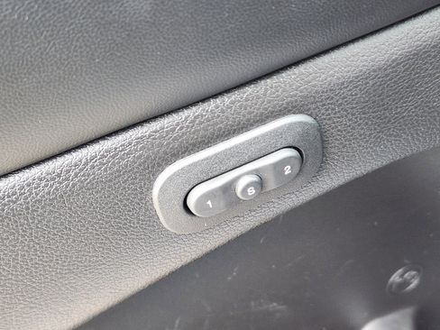 Used 2019 Jeep Grand Cherokee Limited image 28