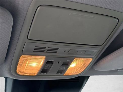 Used 2017 Honda CR-V Touring image 21