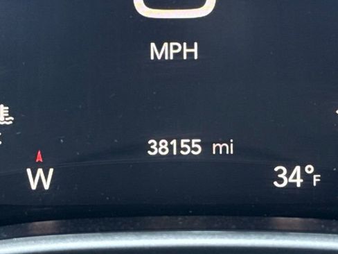 Certified 2024 Chrysler Pacifica Touring-L image 32