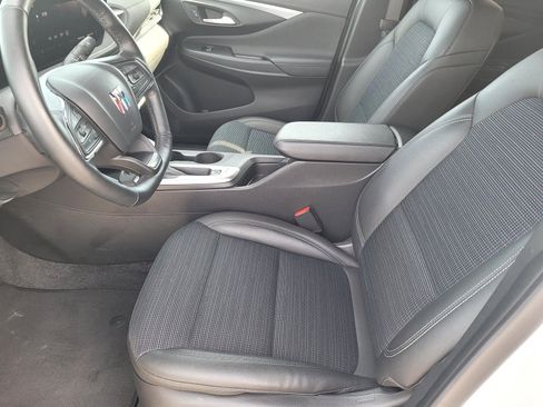 Used 2025 Buick Envista Sport Touring w/ Convenience I Package FWD image 14
