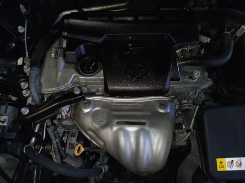 Used 2017 Toyota Camry SE image 30