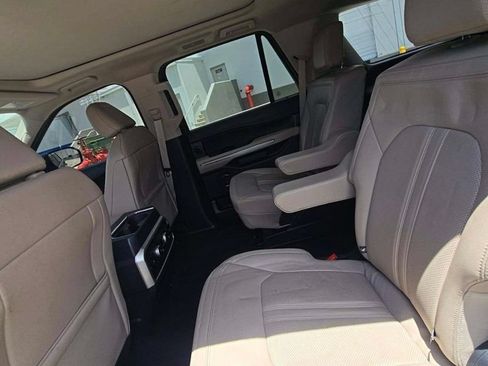 Used 2024 Ford Expedition Limited RWD image 9