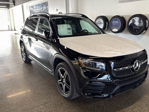 New 2026 Mercedes-Benz GLB 250 4MATIC image 1