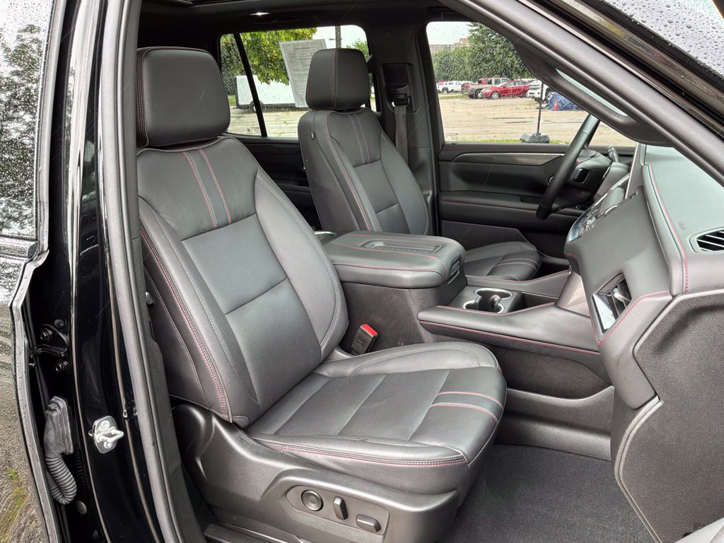 Used 2023 Chevrolet Tahoe RST w/ Luxury Package AWD/4WD image 35